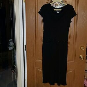 S.L. Fashions Petite Black Dress Sz. 8P EUC